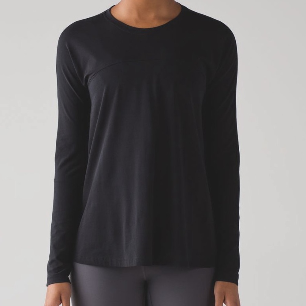 LULULEMON • Acadia Black Long Sleeve Top • M/L